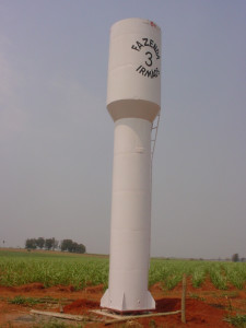 Caixa d´água coluna seca é indicada para terrenos acidentados