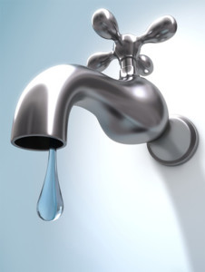 Uma torneira pingando pode desperdiçar mais de 20 litros de água em 1 dia.